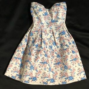 SANS SAUCI Strapless Dress Size Medium